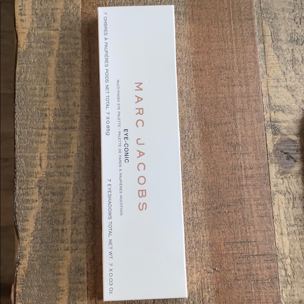 Marc Jacobs Eyeshadow Palette- 790 Fantascense